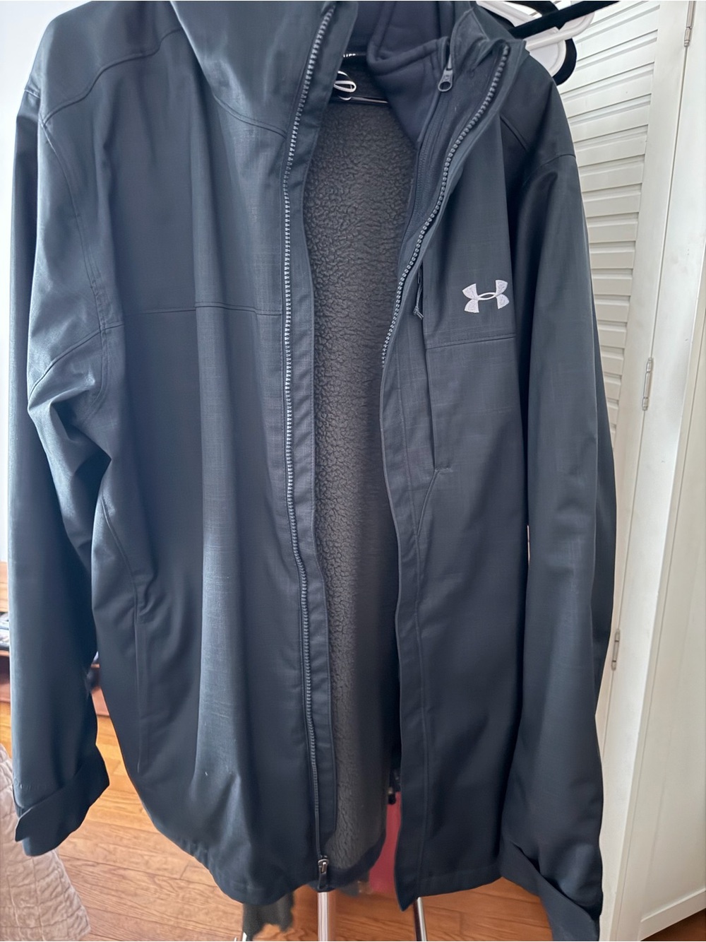 Under Armour Men's Black Hooded Performance Softshell Jacket